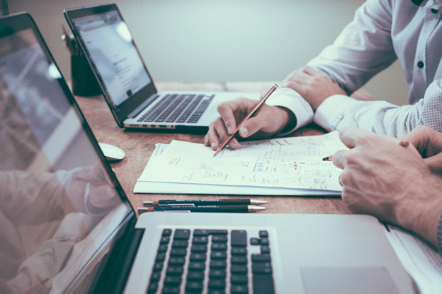 Realize Your Full Potential Online: How Digital Marketing Helps Real Estate Brokers Future-Proof Their Business 2 modern marketing